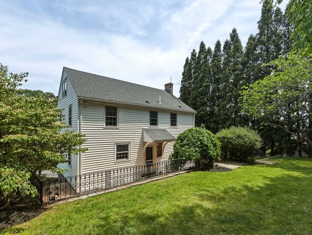 10 Radcliffe, Belmont, MA 02478