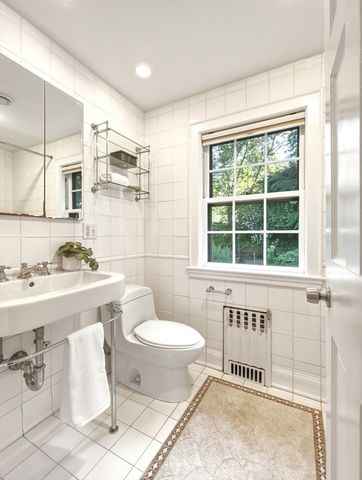 10 Radcliffe, Belmont, MA 02478