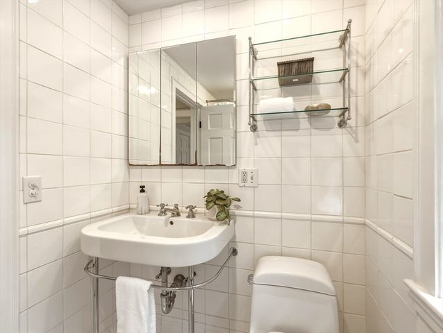 10 Radcliffe, Belmont, MA 02478