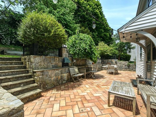 10 Radcliffe, Belmont, MA 02478