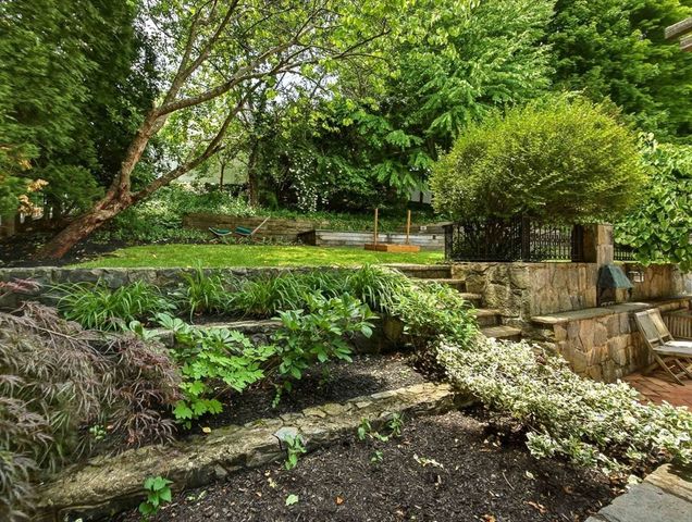 10 Radcliffe, Belmont, MA 02478