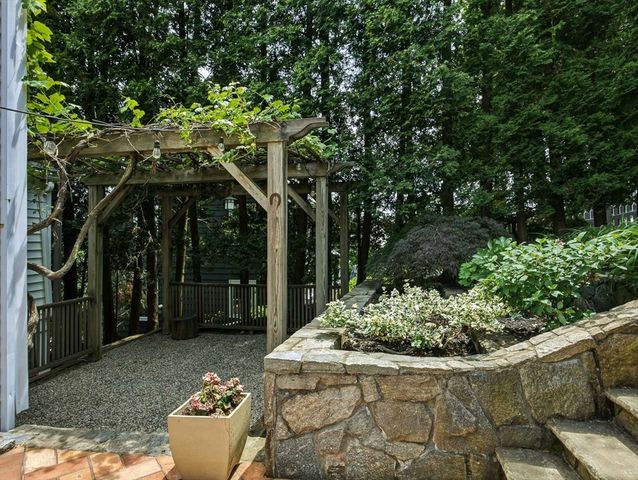 10 Radcliffe, Belmont, MA 02478