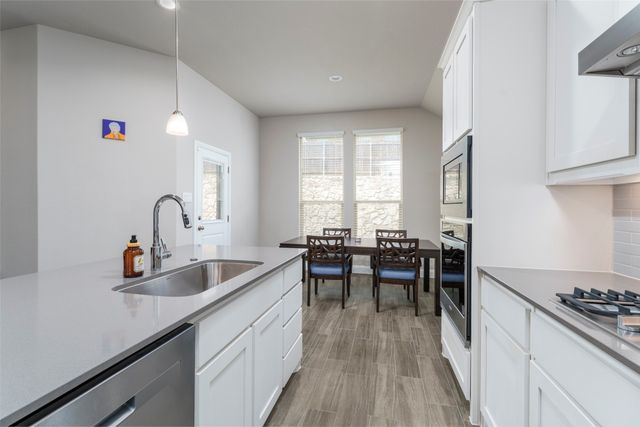 3648 Walnut Ridge Drive, Grand Prairie, TX 76065