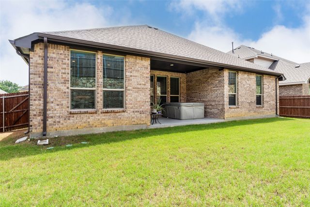 3648 Walnut Ridge Drive, Grand Prairie, TX 76065