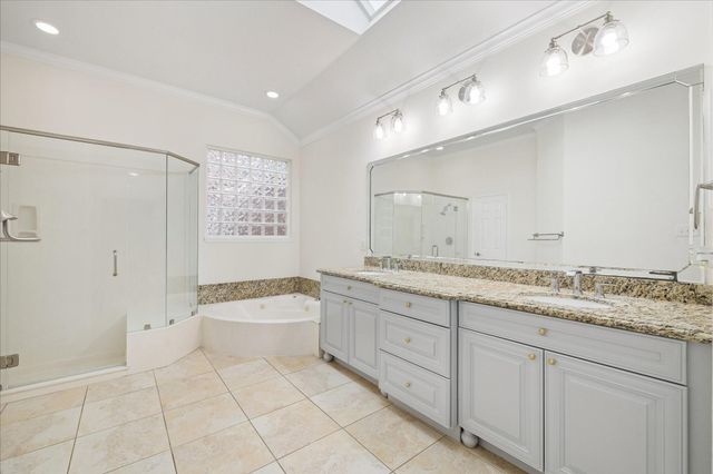 1523 Orchard Park Drive, Houston, TX 77077