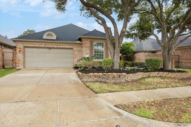 1523 Orchard Park Drive, Houston, TX 77077