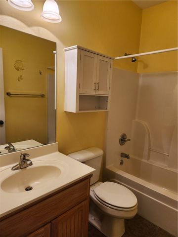 4 Upwell Lane, Bella Vista, AR 72714