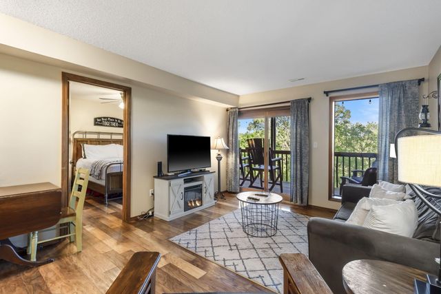 499 Notch Lane 3, Branson West, MO 65737