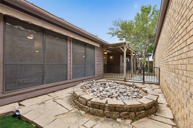 2022 Winter Sunday Way, Arlington, TX 76012