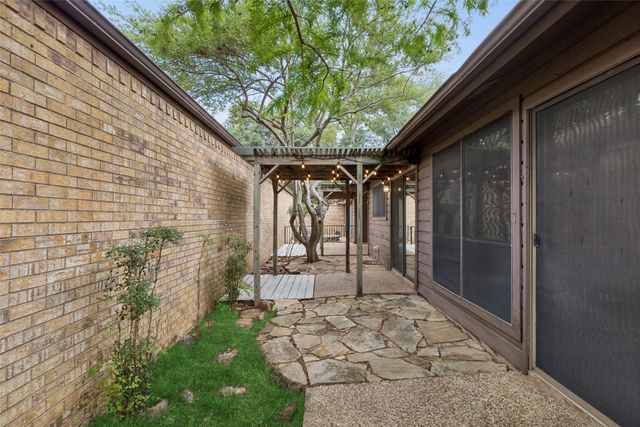 2022 Winter Sunday Way, Arlington, TX 76012