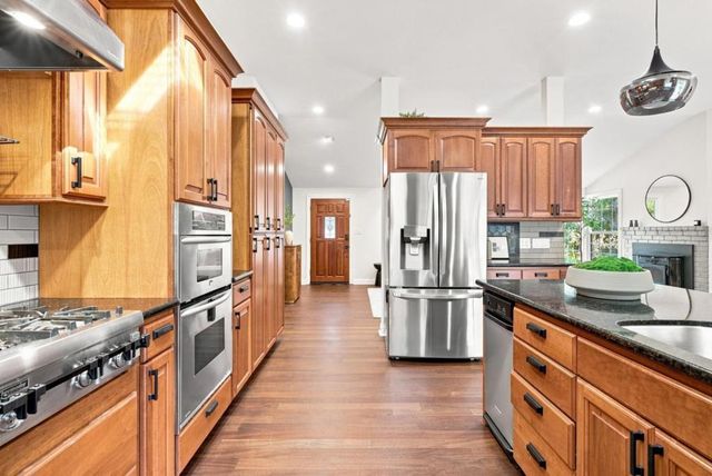 21 Russell Court, Walnut Creek, CA 94598