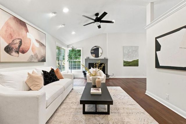 21 Russell Court, Walnut Creek, CA 94598