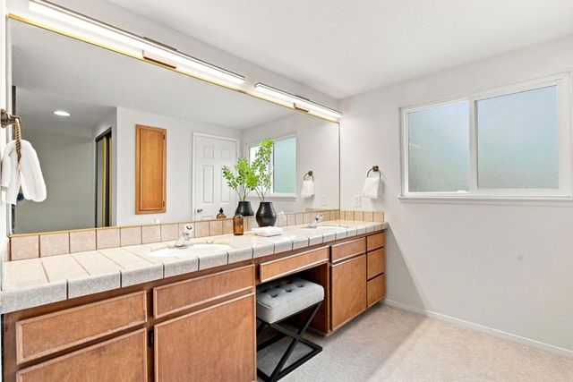 21 Russell Court, Walnut Creek, CA 94598