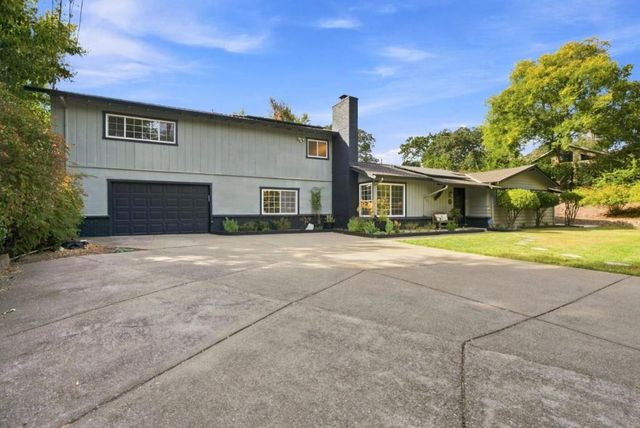21 Russell Court, Walnut Creek, CA 94598