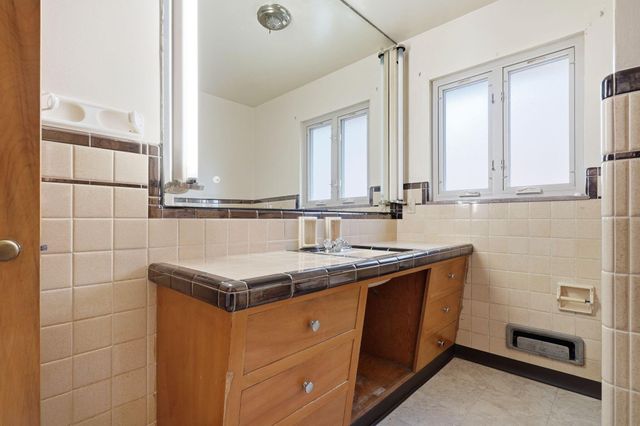 2807 Dover Road, Columbus, OH 43209