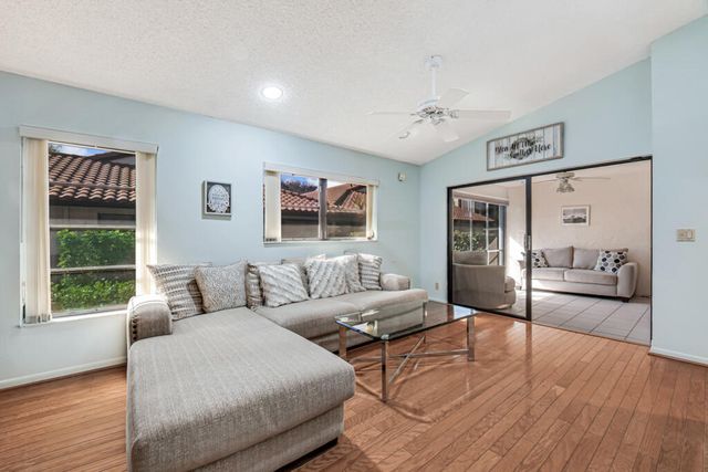 6235 Kings Gate Circle, Delray Beach, FL 33484