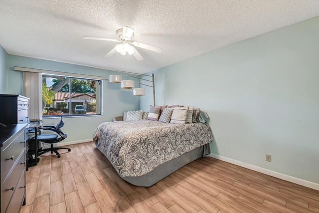 6235 Kings Gate Circle, Delray Beach, FL 33484