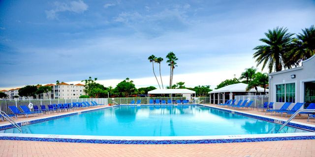 6235 Kings Gate Circle, Delray Beach, FL 33484