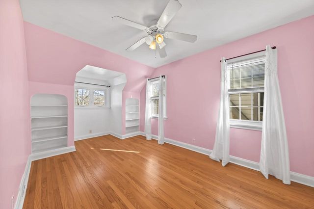 6321 W McKinley AVENUE, Wauwatosa, WI 53213