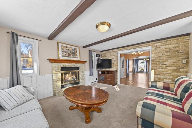 6321 W McKinley AVENUE, Wauwatosa, WI 53213