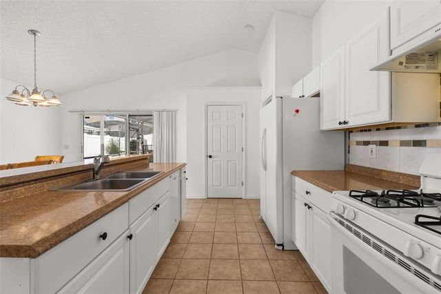 121 SONJA CIRCLE, Davenport, FL 33897