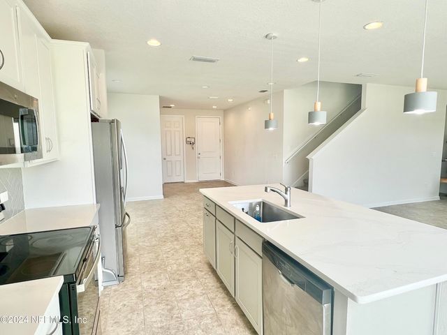 5108 ANGEL LAKE Drive, Jacksonville, FL 32218