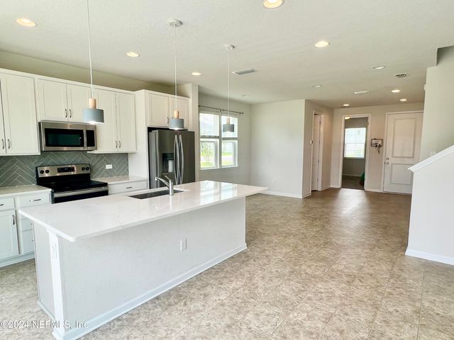 5108 ANGEL LAKE Drive, Jacksonville, FL 32218