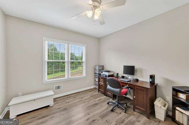 933 Hawk Creek Trail, Lawrenceville, GA 30043