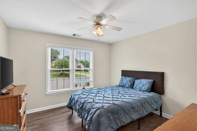 933 Hawk Creek Trail, Lawrenceville, GA 30043