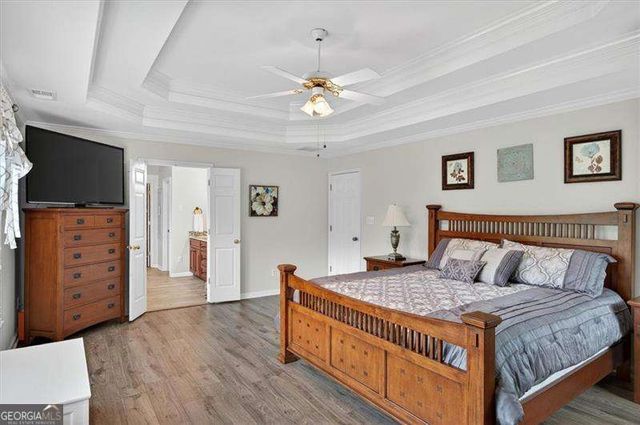 933 Hawk Creek Trail, Lawrenceville, GA 30043
