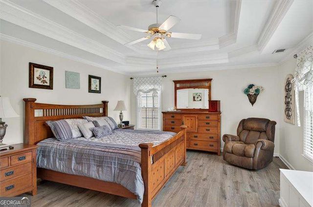 933 Hawk Creek Trail, Lawrenceville, GA 30043