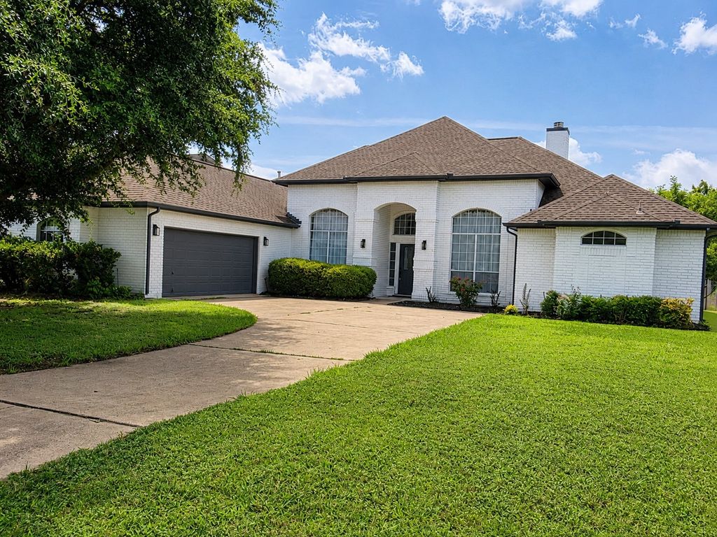 1706 Fairhaven Drive, Mansfield, TX 76063