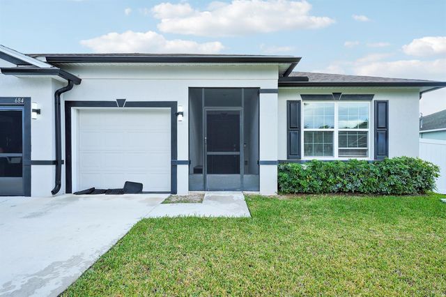 684 SW Jada Road, Port St. Lucie, FL 34953