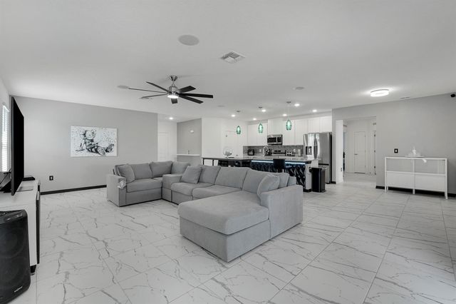 684 SW Jada Road, Port St. Lucie, FL 34953