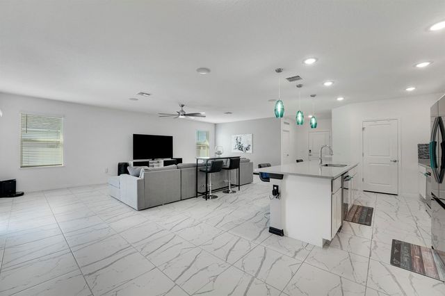 684 SW Jada Road, Port St. Lucie, FL 34953