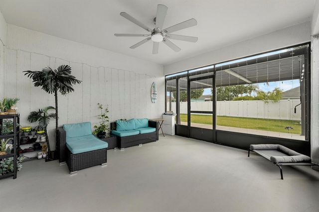 684 SW Jada Road, Port St. Lucie, FL 34953