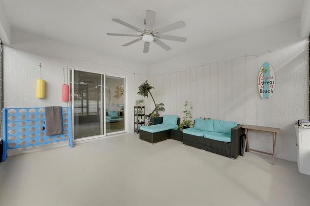 684 SW Jada Road, Port St. Lucie, FL 34953