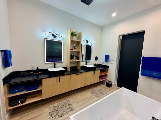 19607 Terra Mont, San Antonio, TX 78255