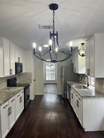 4105 Windswept Drive, Montgomery, TX 77356