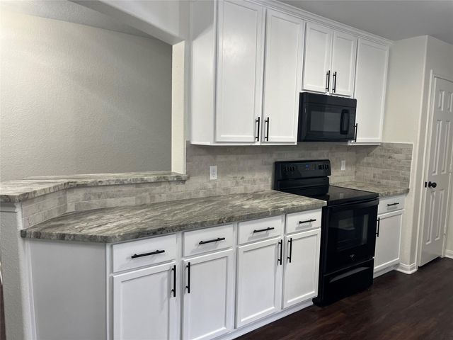 4105 Windswept Drive, Montgomery, TX 77356