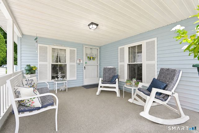 26 Woodland Park, Shelton, CT 06484