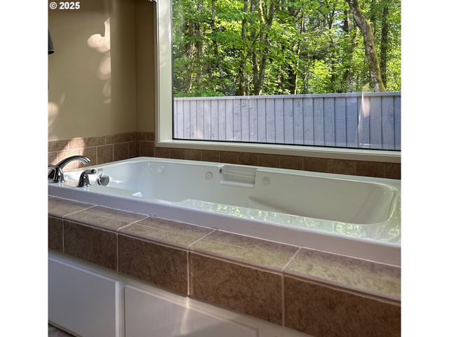 9220 Sw 175TH Ave, Beaverton, OR 97007