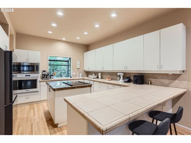 9220 Sw 175TH Ave, Beaverton, OR 97007