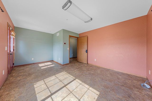 2203 Rolling Green Lane, North Mankato, MN 56003