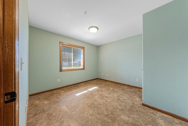 2203 Rolling Green Lane, North Mankato, MN 56003