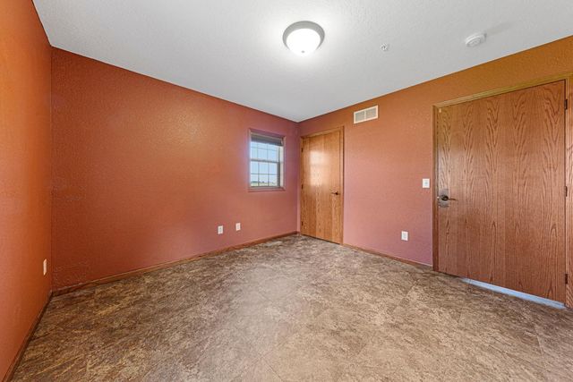 2203 Rolling Green Lane, North Mankato, MN 56003