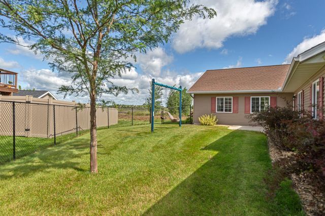 2203 Rolling Green Lane, North Mankato, MN 56003