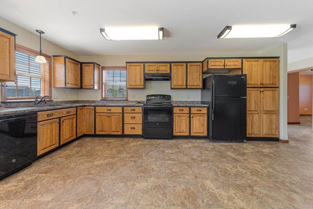 2203 Rolling Green Lane, North Mankato, MN 56003