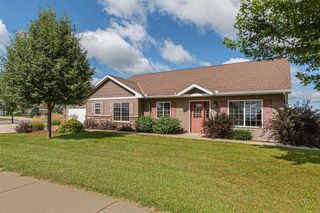 2203 Rolling Green Lane, North Mankato, MN 56003