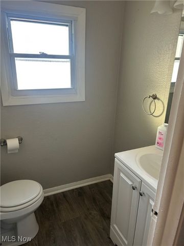 679 Wooster Road W, Barberton, OH 44203